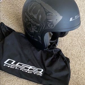 Motorcycle helmet